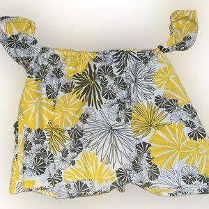 Manuhealii Yellow and Black Ruffled Sleeveless Blouse